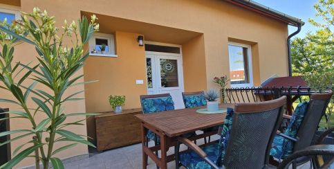Szőlő Apartman1