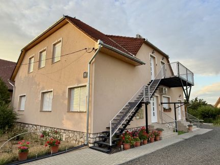 Nyugalom Szigete Apartmanok