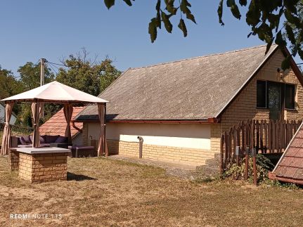 Andy's House11