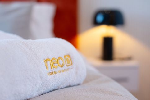 Neo Premium26