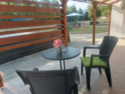 Dédesi Apartmanház12