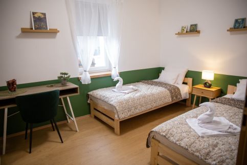 Holdudvar Közösségi Központ és Szálláshely1