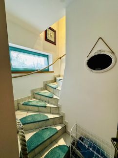 Apartment Happy Days14