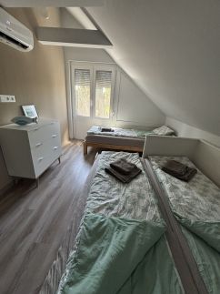 Kékzug Apartman8