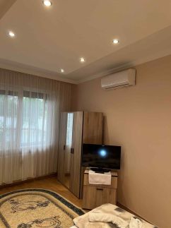 Cristian Apartman III14