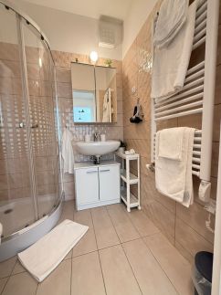 Rita Apartman privát parkolóval17