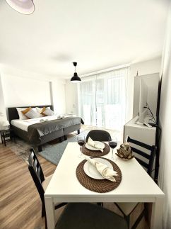 Rita Apartman privát parkolóval