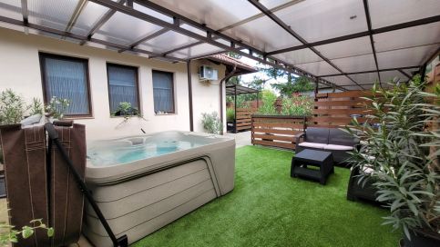 Relev2 Privát Jakuzzis Apartman11