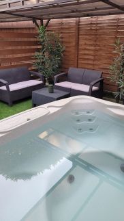 Relev2 Privát Jakuzzis Apartman13