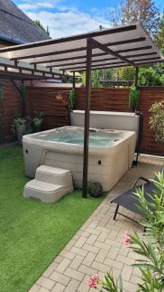 Relev2 Privát Jakuzzis Apartman1