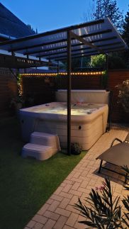 Relev2 Privát Jakuzzis Apartman19