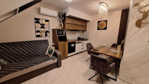Betti Lux Apartman14