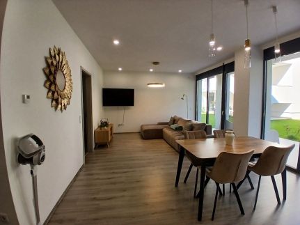 Fenyvesliget Apartmanok 33