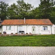 Ferde Kemping és Apartmanház