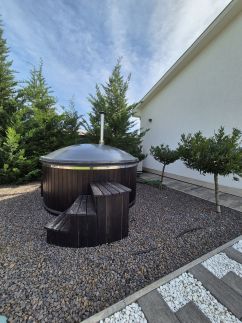 Four Seasons Luxory Vendégház3