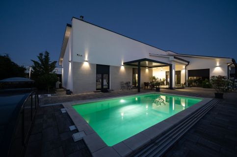 Four Seasons Luxory Vendégház60