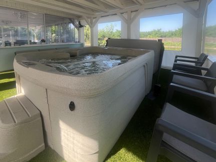 Napsugaras Birtok52