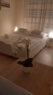 Fèszek Apartman24