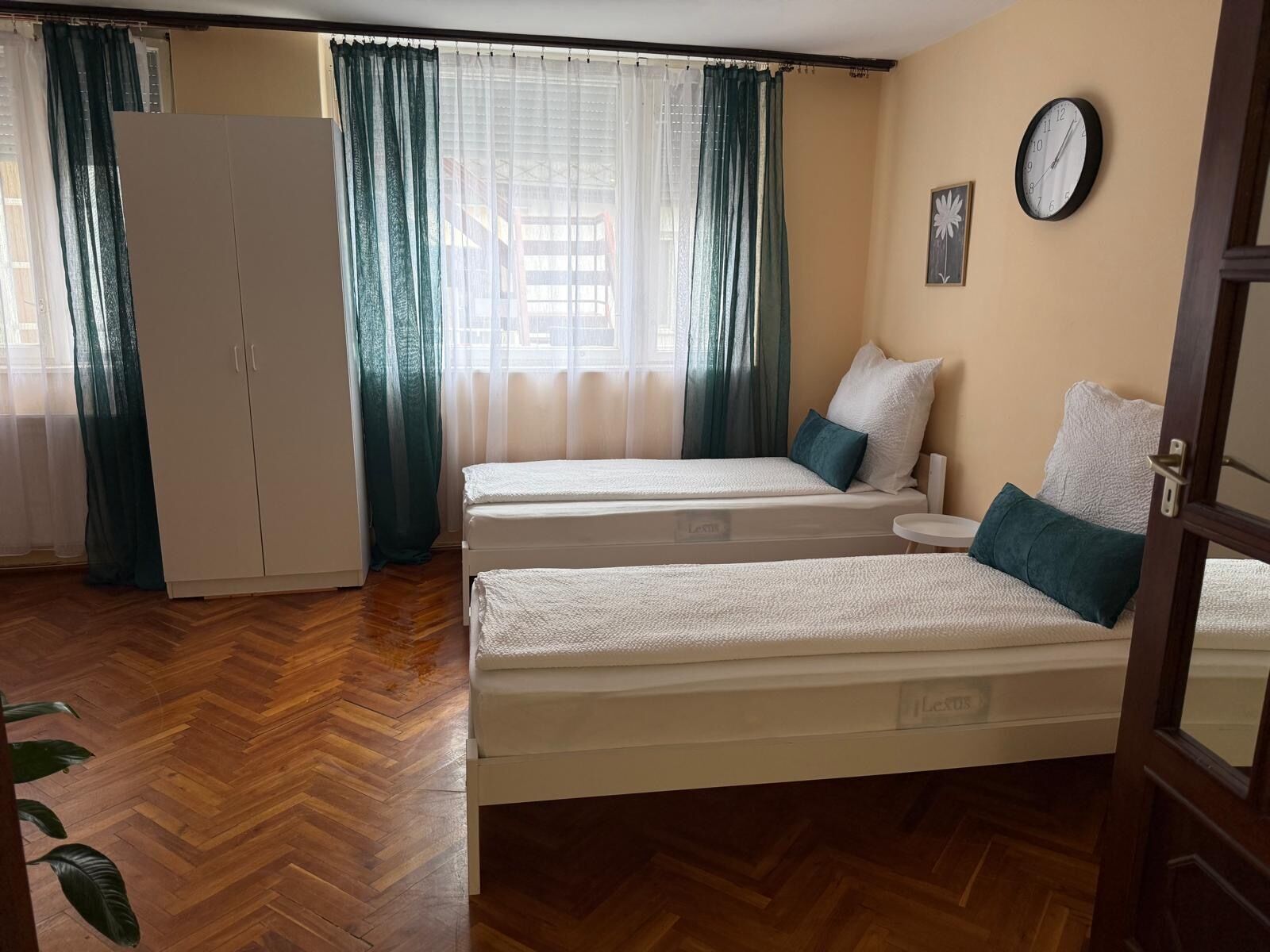Réz Family Apartmanok – Gyula fotó 2
