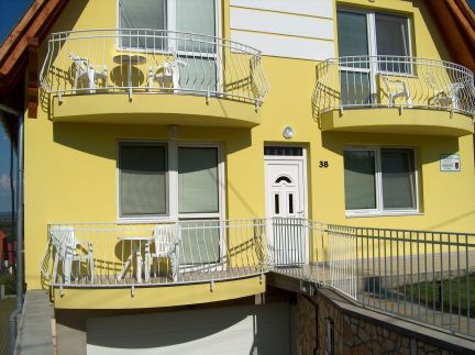 Dr.Julius Apartmanház1