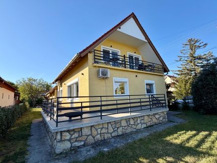 Ablakalúdra Apartmanok44
