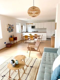 Ablakalúdra Apartmanok4