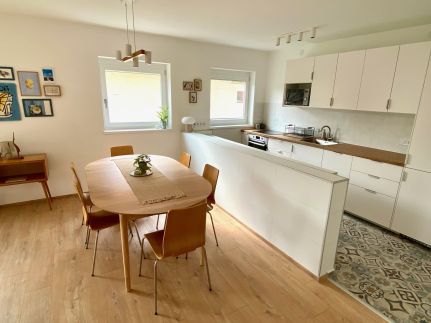 Ablakalúdra Apartmanok6