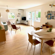 Ablakalúdra Apartmanok