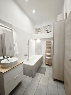 Vibe City Apartment7