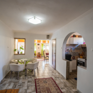 Non Stop Apartman