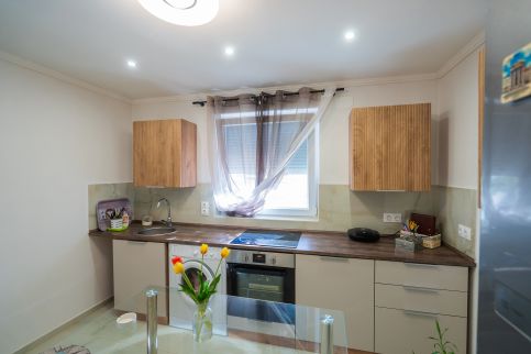 Non Stop Apartman 11