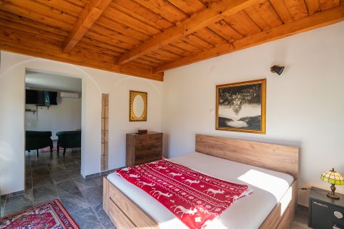 Non Stop Apartman 211