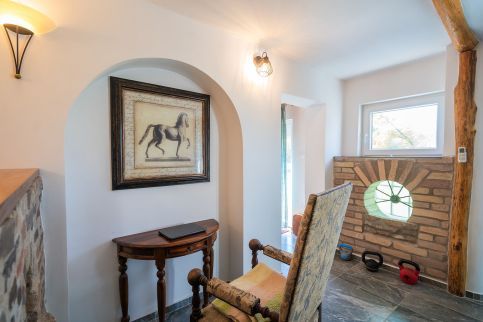 Non Stop Apartman 28