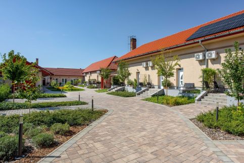 Magister Apartmanház1