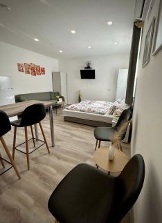 Honvéd Apartman8