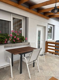 Tőzike Vendégház1