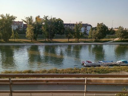 Danube Studio Apartment15