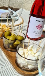 The Modern Antique Apartman21