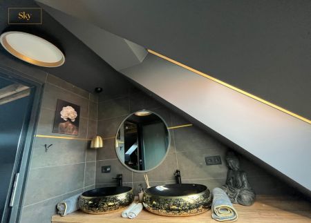 Greyhouse Apartments11