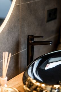 Greyhouse Apartments44