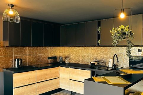 Greyhouse Apartments8