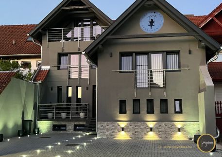 Greyhouse Apartments1