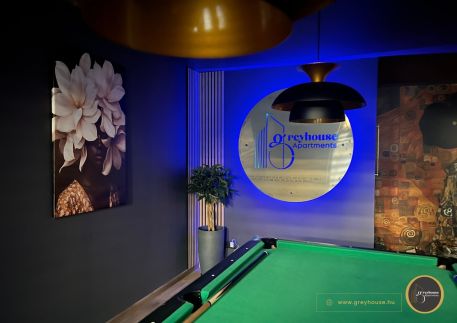 Greyhouse Apartments