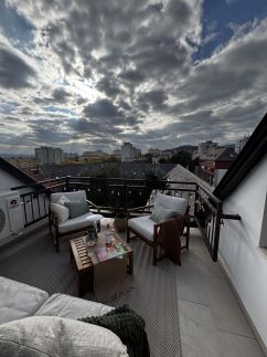 Barcelona Apartment4