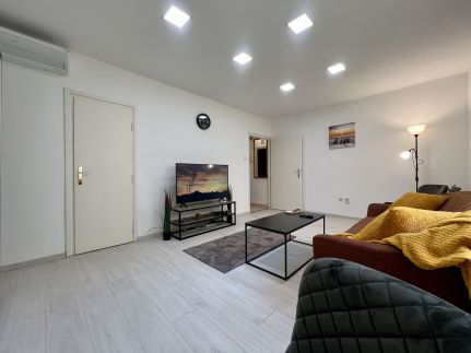 CalvinForumGreatChurchMainSquare13