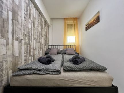 CalvinForumGreatChurchMainSquare3