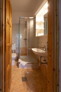 Platán Garden & Rooms33