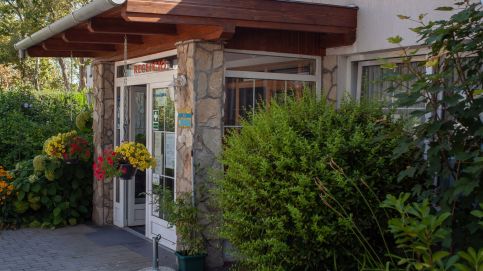 Platán Garden & Rooms6