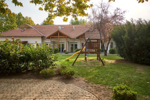 Platán Garden & Rooms7