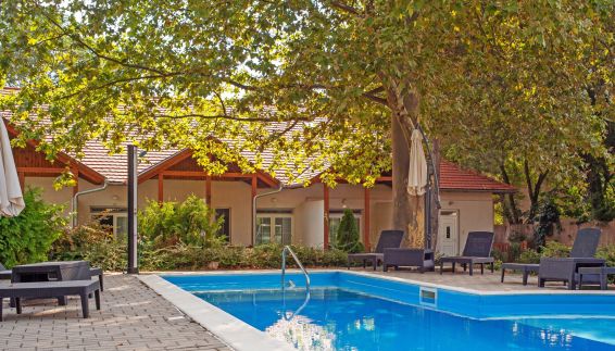 Platán Garden & Rooms